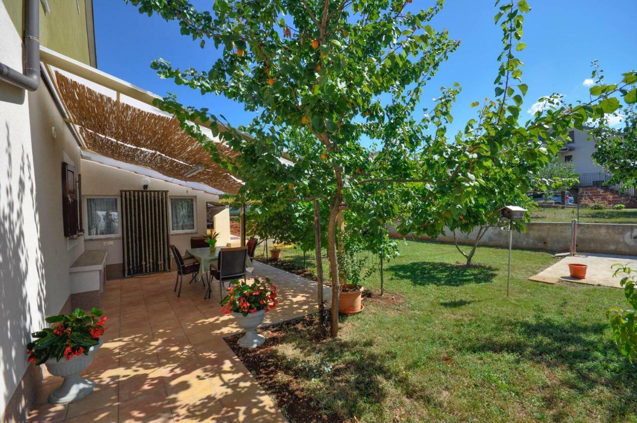 Nevija Apartment Novigrad Istria Exterior foto