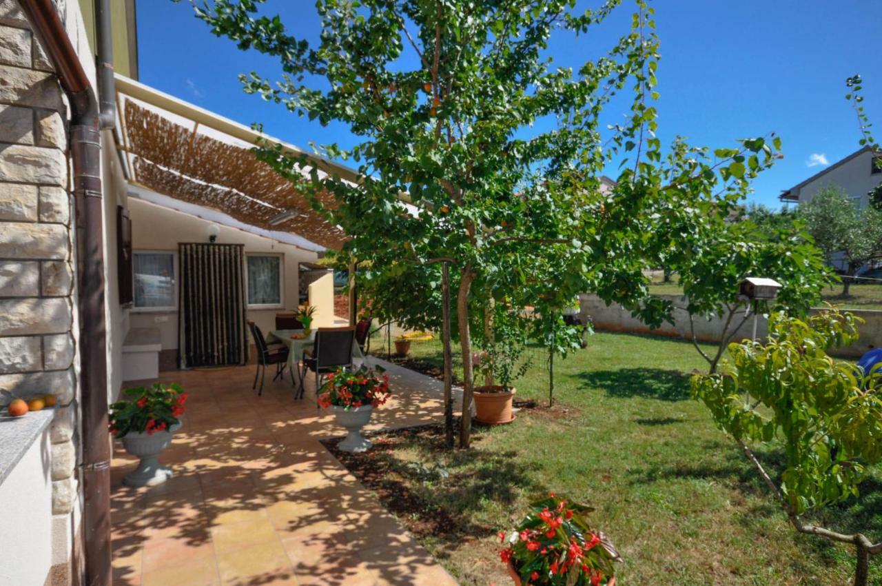 Nevija Apartment Novigrad Istria Exterior foto